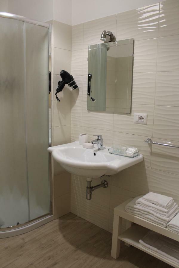 סן קטלדו B&B Del Corso מראה חיצוני תמונה